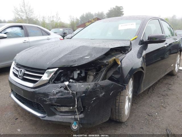 1HGCR3F9XEA009804 Honda Accord Touring