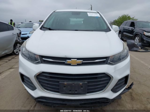 3GNCJKSB2JL300168 Chevrolet TRAX LS
