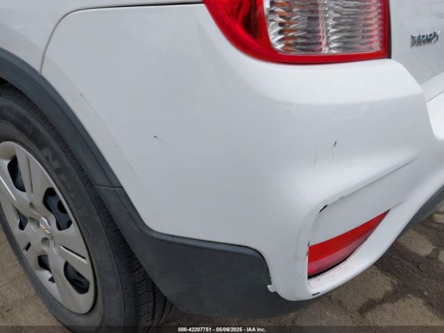 3GNCJKSB2JL300168 Chevrolet TRAX LS