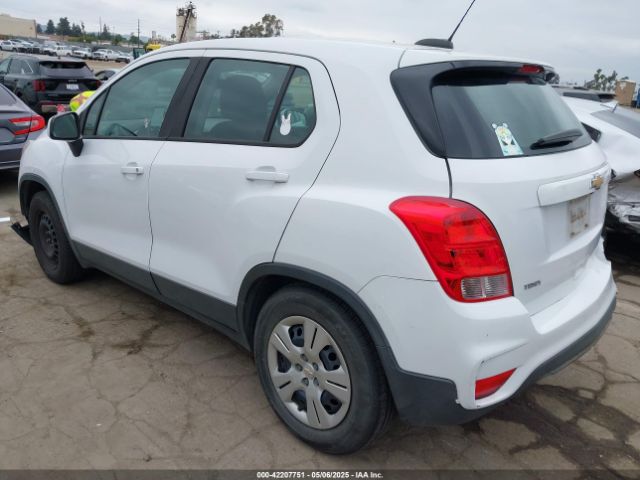 3GNCJKSB2JL300168 Chevrolet TRAX LS