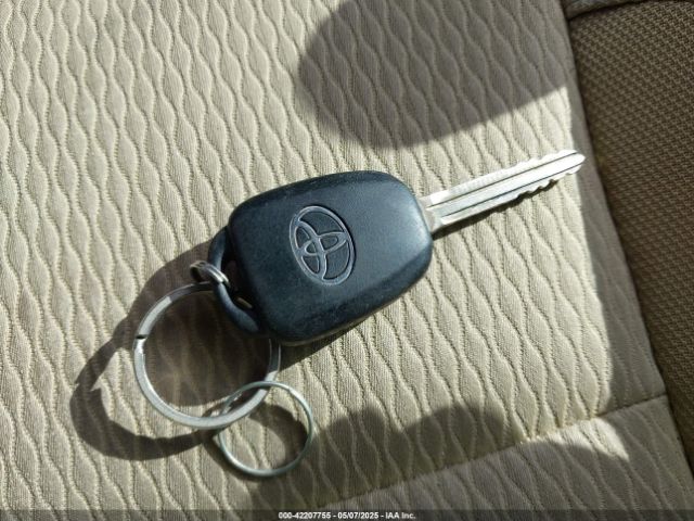 2T1BURHE0KC222824 Toyota COROLLA LE