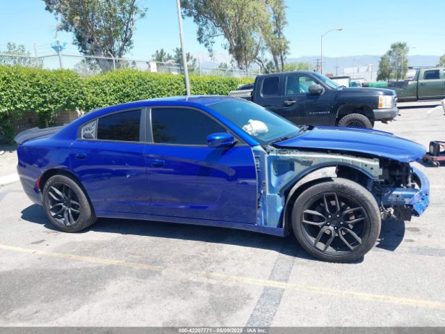 2C3CDXBG6KH729739 Dodge Charger Sxt Rwd
