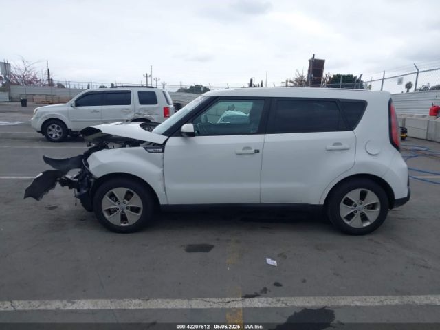 KNDJN2A24G7318058 KIA Soul