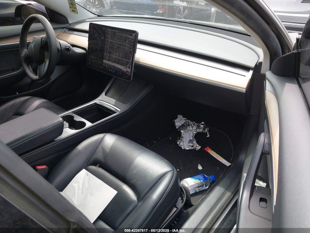 2021 TESLA MODEL 3 5YJ3E1EB2MF045267 Photo 4
