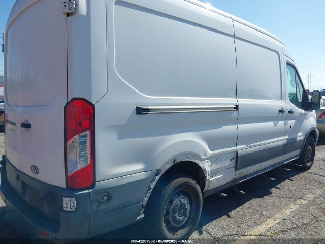 1FTYR2CG8HKB18813 Ford Transit-250
