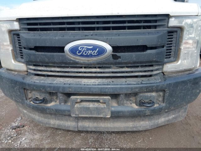 1FT7W2BT5KED19660 Ford F-250 Xl