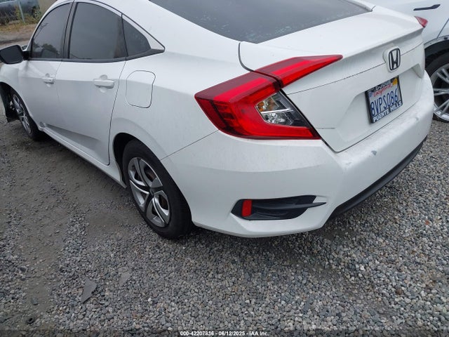 2HGFC2F53JH589270 Honda Civic Lx