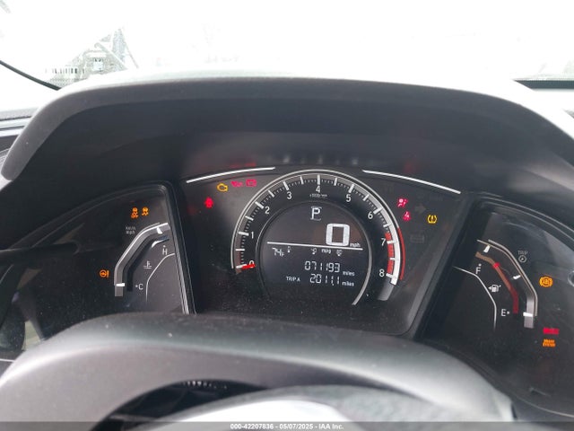 2HGFC2F53JH589270 Honda Civic Lx