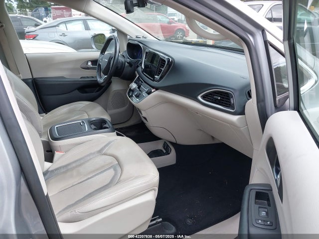 2C4RC1BG3MR552828 Chrysler Pacifica Touring L