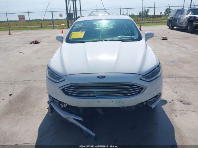 3FA6P0RU3JR124007 Ford Fusion Hybrid Titanium