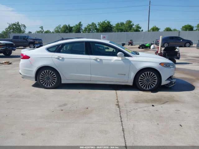 3FA6P0RU3JR124007 Ford Fusion Hybrid Titanium