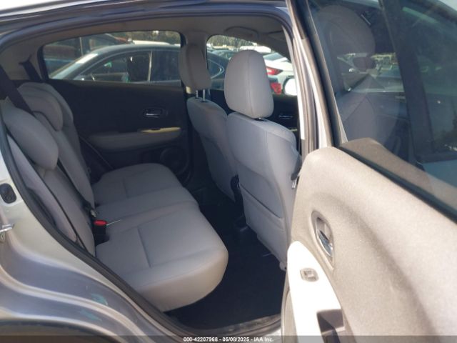 3CZRU6H35MM756417 Honda Hr-v Awd Lx