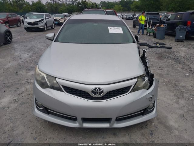 4T1BF1FK0EU392575 Toyota CAMRY SE