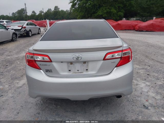 4T1BF1FK0EU392575 Toyota CAMRY SE