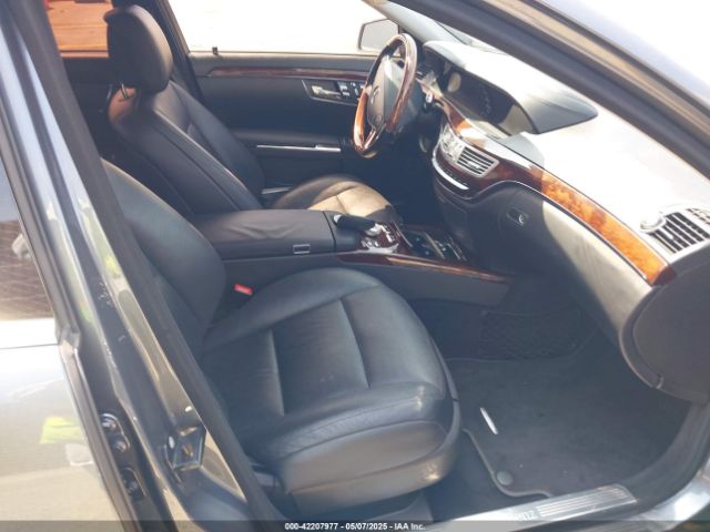 2011 MERCEDES-BENZ S 550 WDDNG7BB3BA385985 Photo 4