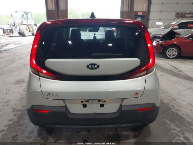 KNDJ23AU8L7720076 KIA SOUL S