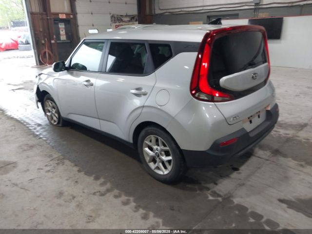 KNDJ23AU8L7720076 KIA SOUL S