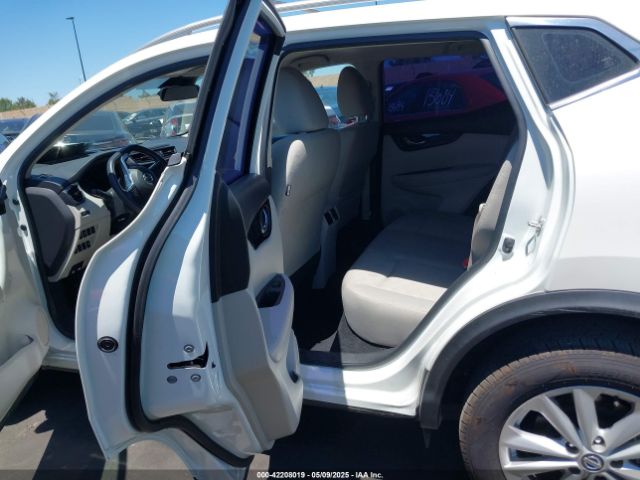 JN1BJ1CP6KW210321 Nissan Rogue Sport Sv