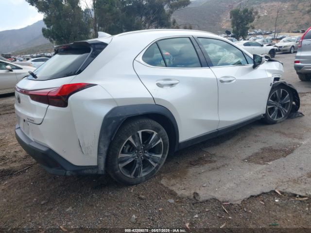 JTHX3JBHXM2037760 Lexus UX 200