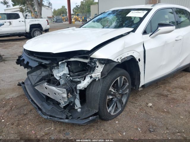 JTHX3JBHXM2037760 Lexus UX 200