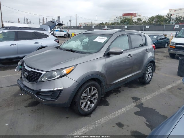 KIA Sportage Lx 2014 KNDPB3AC4E7582511 Image 2