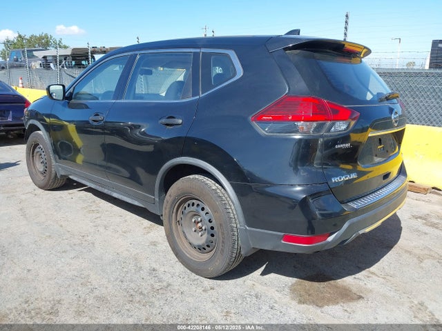 JN8AT2MV4HW021556 Nissan Rogue