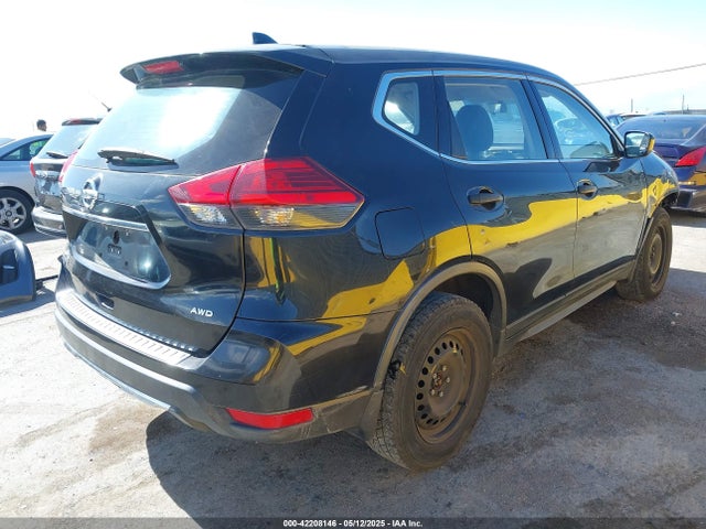 JN8AT2MV4HW021556 Nissan Rogue