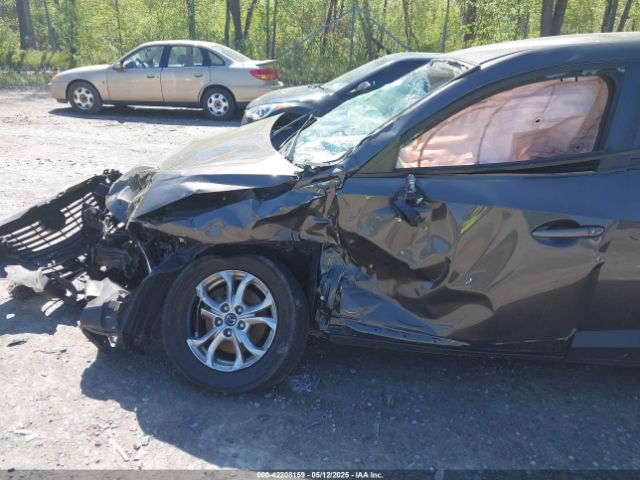 2017 MAZDA CX-3 JM1DKFB70H0166717 Photo 5