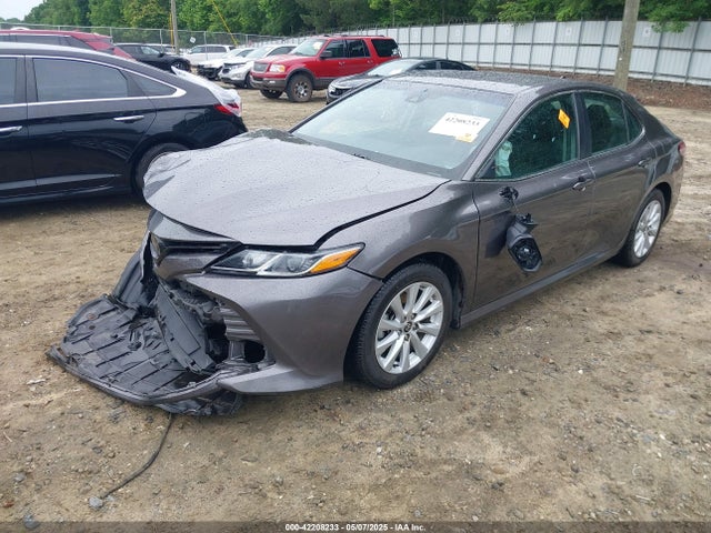 Toyota CAMRY LE 2020 4T1C11AK5LU368053 Image 2