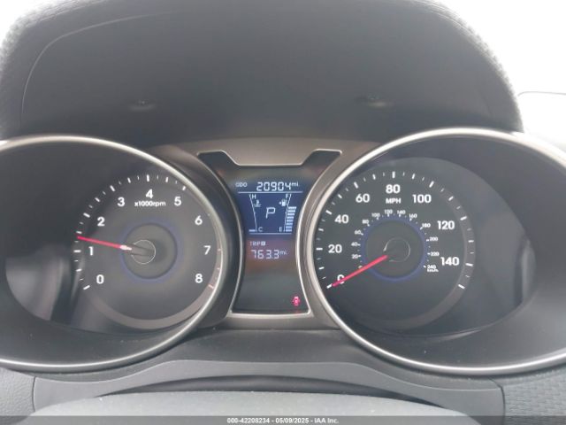 KMHTC6AD6EU184414 Hyundai Veloster Base W/black