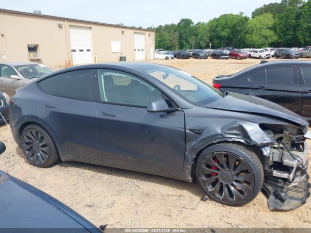 7SAYGDEF8NF541196 Tesla Model Y Performance Dual Motor All-wheel Drive