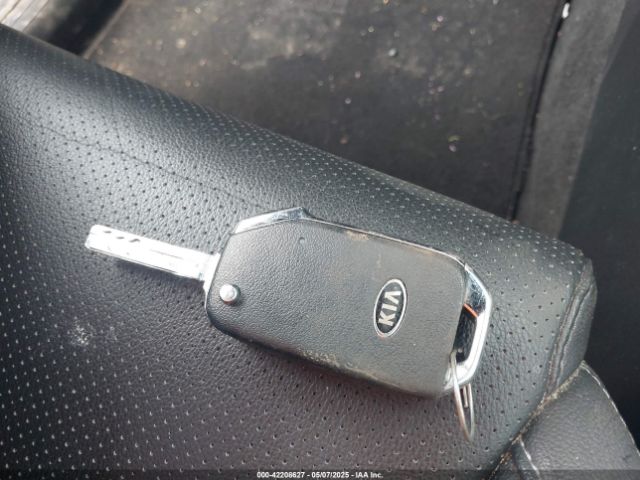 KNDP6CACXM7848732 KIA SPORTAGE S