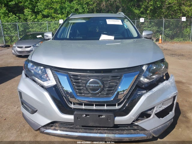 JN8AT2MV5JW318633 Nissan Rogue Sl
