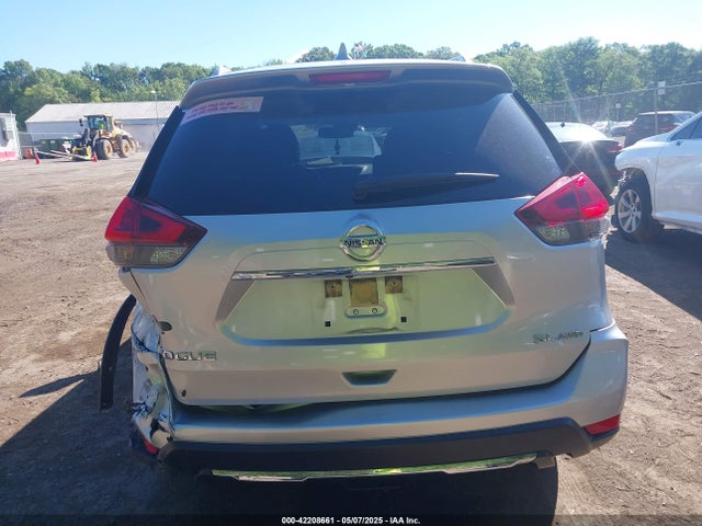 JN8AT2MV5JW318633 Nissan Rogue Sl