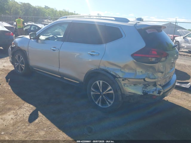 JN8AT2MV5JW318633 Nissan Rogue Sl