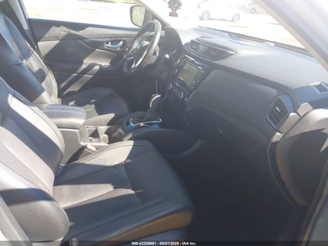 JN8AT2MV5JW318633 Nissan Rogue Sl