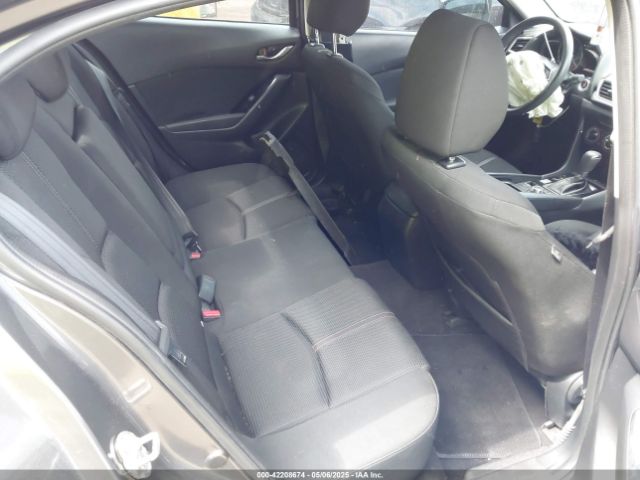 2018 MAZDA MAZDA3 3MZBN1U72JM173912 Photo 7