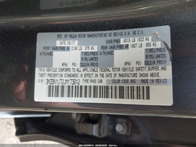 2018 MAZDA MAZDA3 3MZBN1U72JM173912 Photo 8