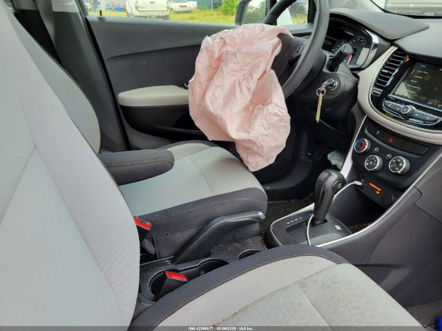 3GNCJKSB7KL311989 Chevrolet TRAX LS