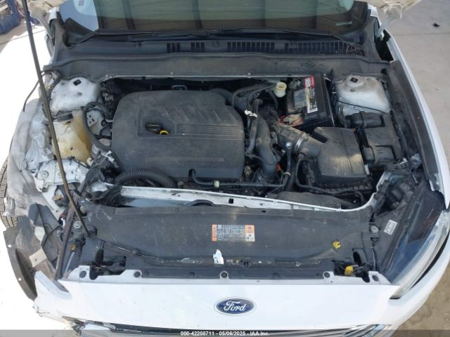 3FA6P0HD2FR222034 Ford FUSION SE