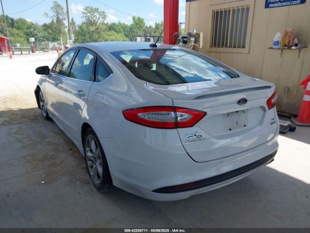 3FA6P0HD2FR222034 Ford FUSION SE