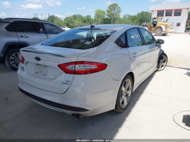 3FA6P0HD2FR222034 Ford FUSION SE