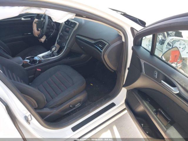 3FA6P0HD2FR222034 Ford FUSION SE