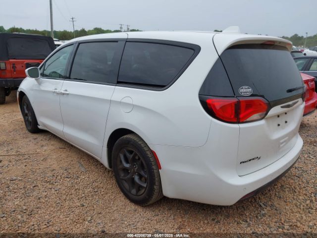 2018 CHRYSLER PACIFICA 2C4RC1FG5JR287268 Photo 2