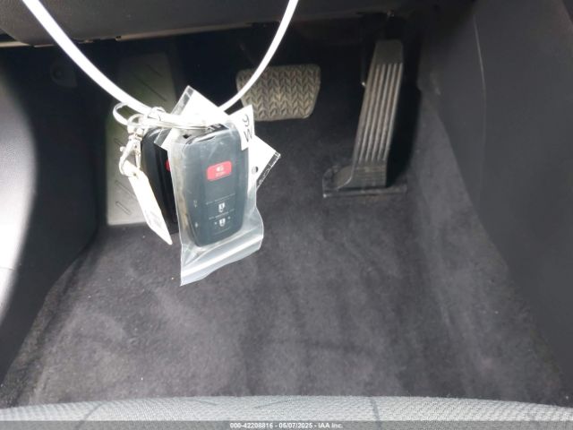 2T3RWRFV7NW136187 Toyota Rav4 Hybrid Xle