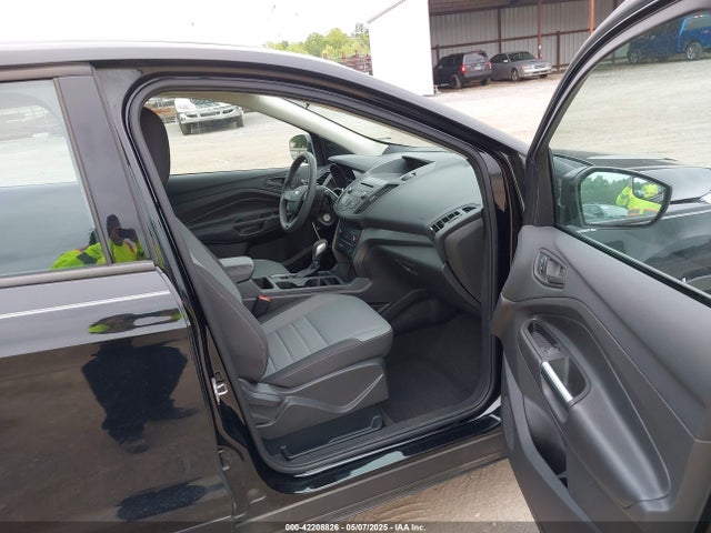 1FMCU0F77HUA98904 Ford ESCAPE S