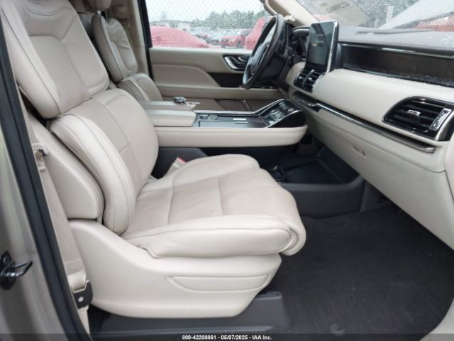 2018 LINCOLN NAVIGATOR 5LMJJ2LT5JEL12492 Photo 4