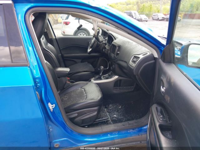 3C4NJDBB0JT142314 Jeep Compass Latitude 4x4