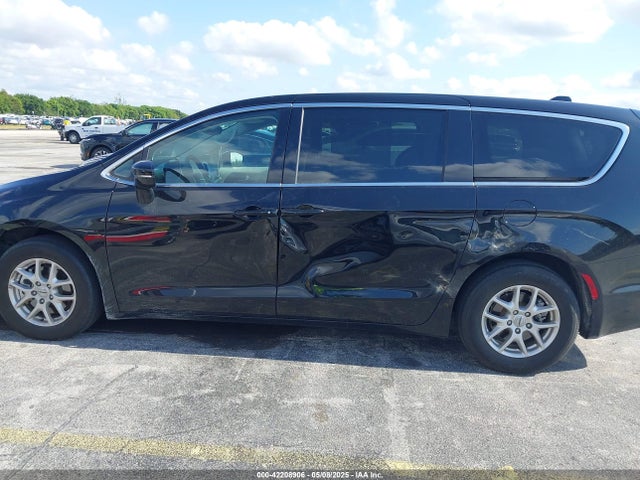 Chrysler Pacifica Touring L 2024 2C4RC1BG0RR143368 Image 14