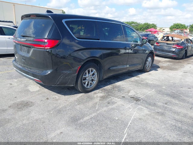 Chrysler Pacifica Touring L 2024 2C4RC1BG0RR143368 Image 4